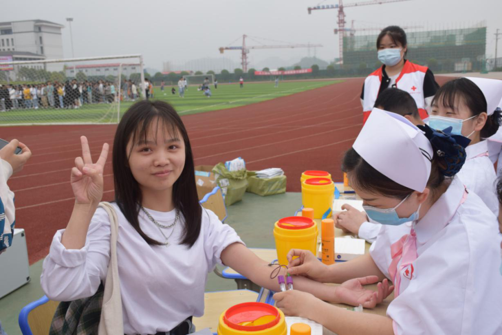 5月8日，达州中医药职业学院开展造血干细胞血样采集活动.png