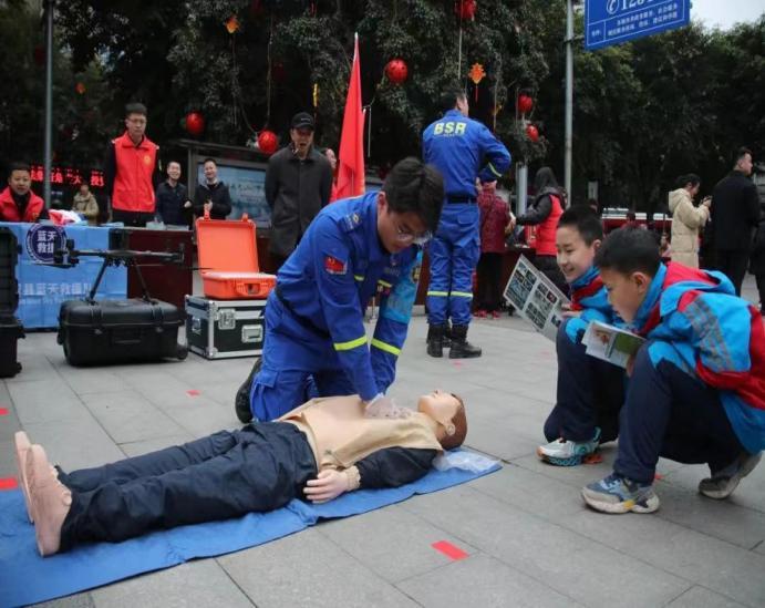 学雷锋3.jpg