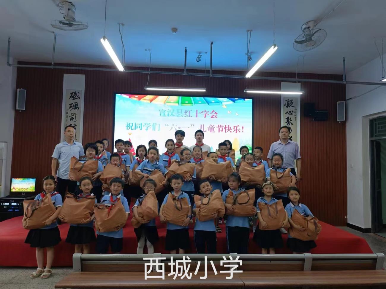 儿童节西城4.jpg
