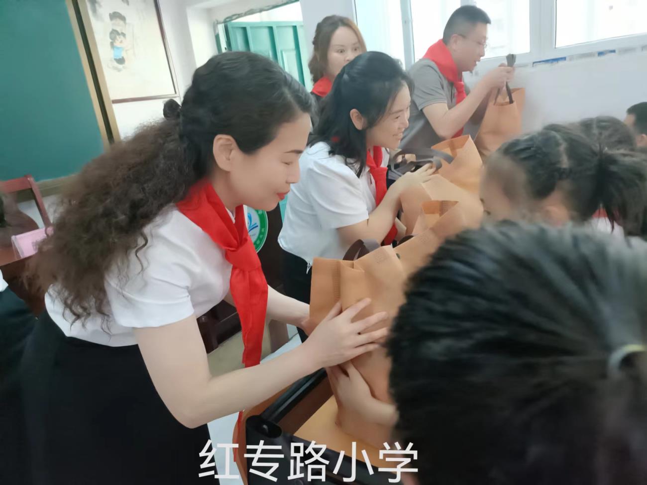 快乐“六一” 香香甜甜