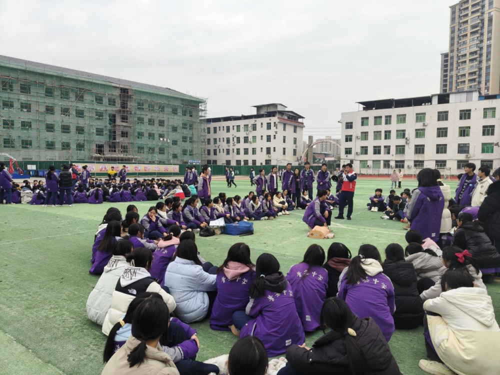 应急救护培训进校园 让师生“救”在身边